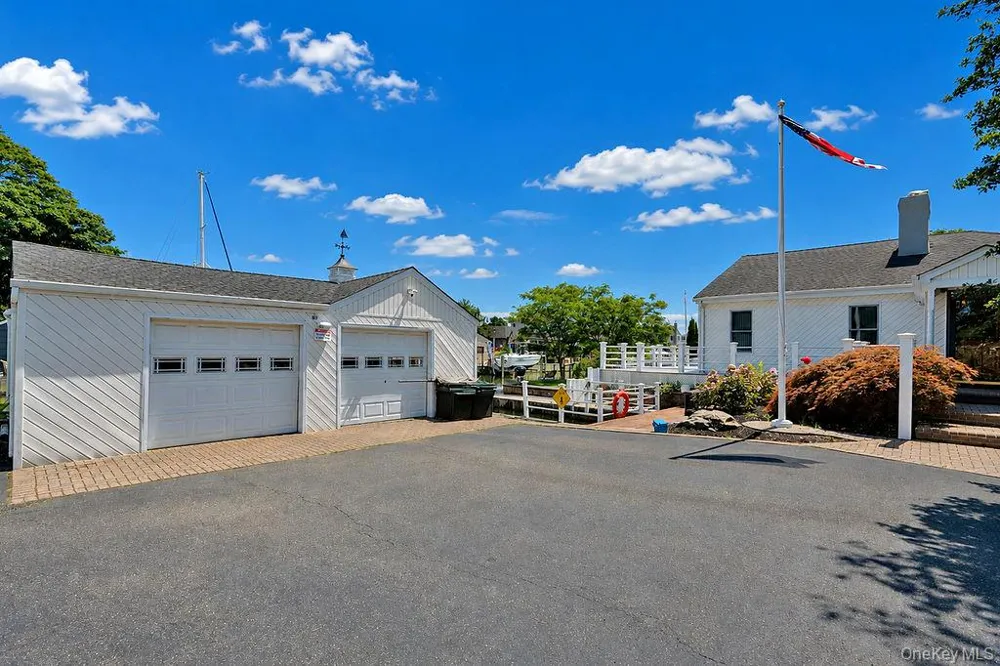 8 Stuart Avenue Amityville, NY 11701