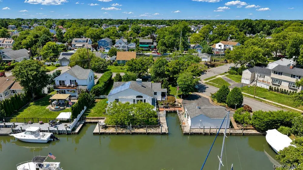 8 Stuart Avenue Amityville, NY 11701