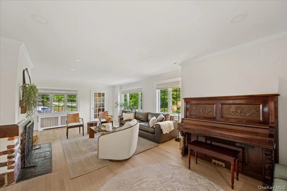 311 Lyncroft Road New Rochelle, NY 10804