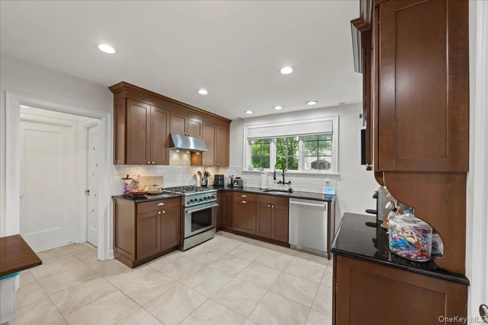 311 Lyncroft Road New Rochelle, NY 10804