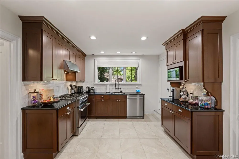 311 Lyncroft Road New Rochelle, NY 10804