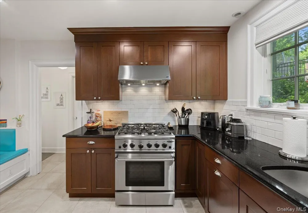 311 Lyncroft Road New Rochelle, NY 10804