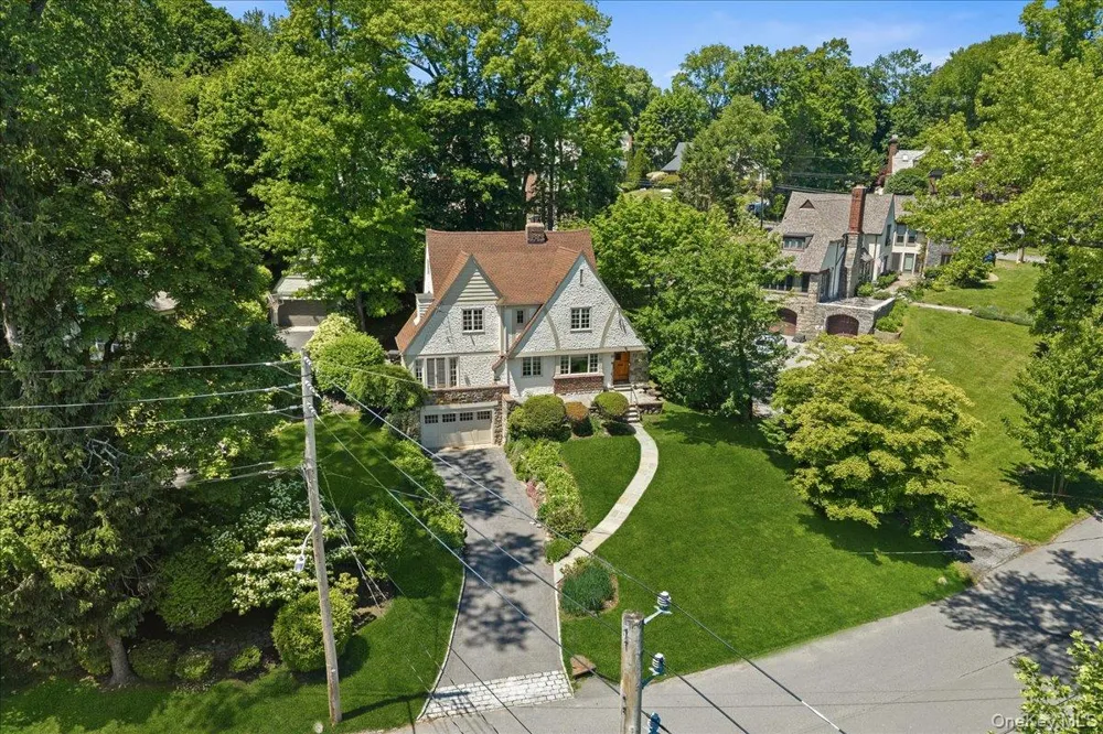 311 Lyncroft Road New Rochelle, NY 10804