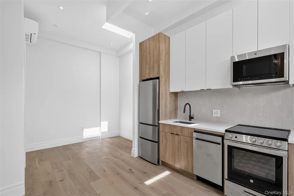 427 E 140th Street #8 Bronx, NY 10451