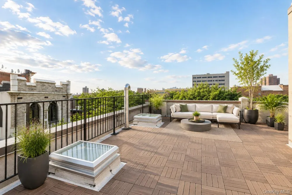 427 E 140th Street #8 Bronx, NY 10451