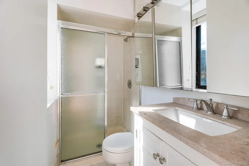 9921 4th Avenue #2H Brooklyn, NY 11209