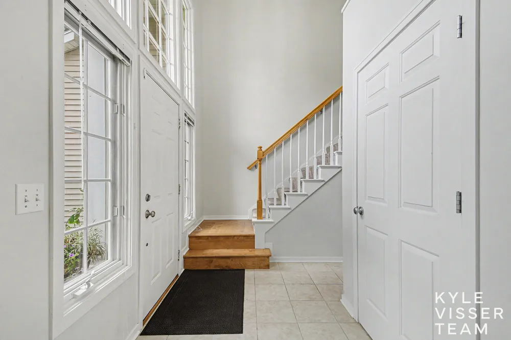 3315 Falcon Ridge Drive NE Grand Rapids, MI 49525