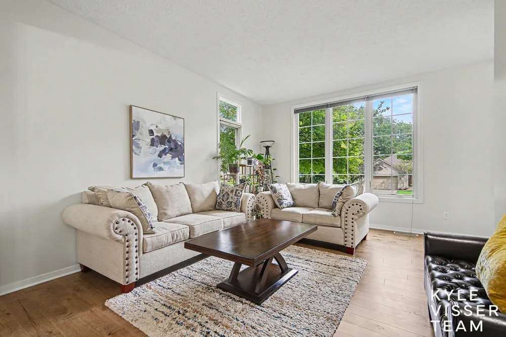 3315 Falcon Ridge Drive NE Grand Rapids, MI 49525