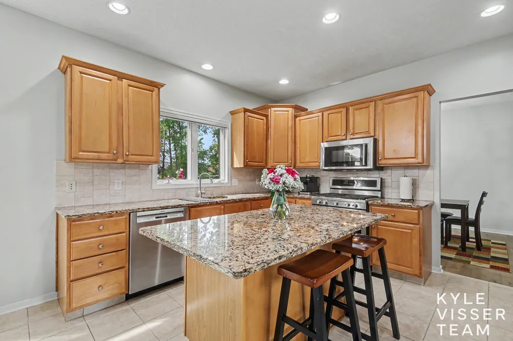 3315 Falcon Ridge Drive NE Grand Rapids, MI 49525