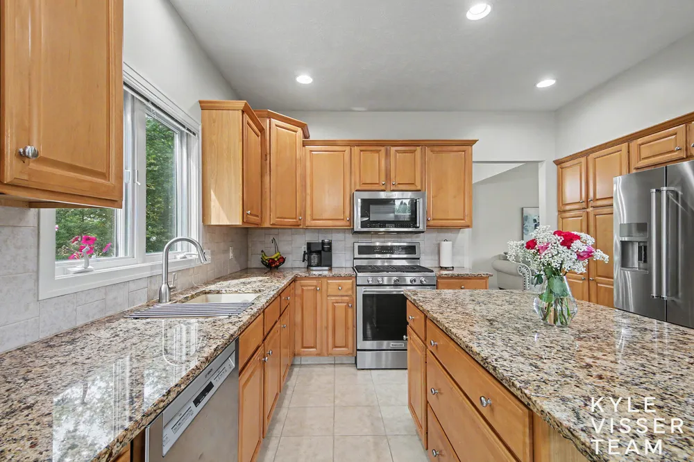 3315 Falcon Ridge Drive NE Grand Rapids, MI 49525