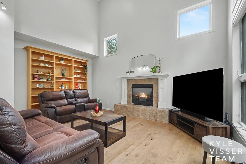 3315 Falcon Ridge Drive NE Grand Rapids, MI 49525