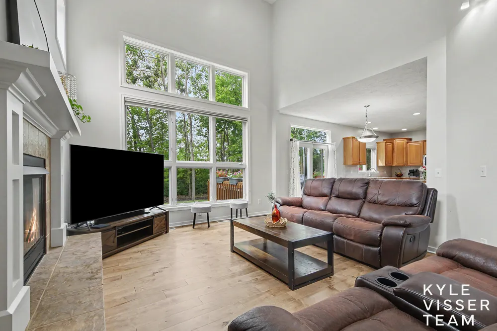 3315 Falcon Ridge Drive NE Grand Rapids, MI 49525