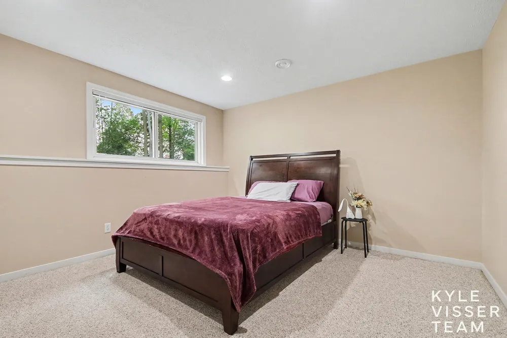 3315 Falcon Ridge Drive NE Grand Rapids, MI 49525