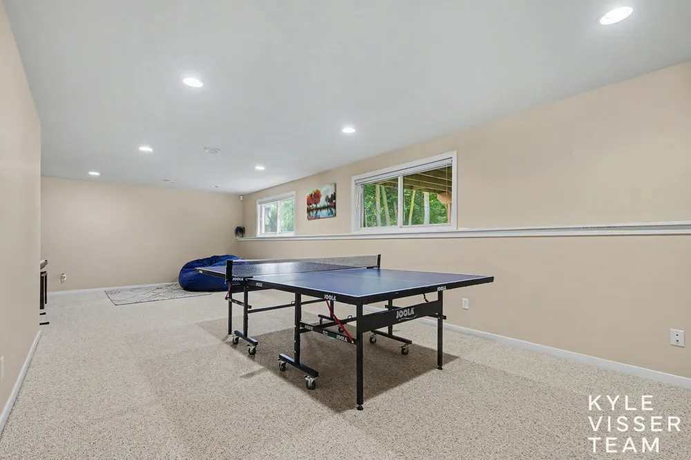 3315 Falcon Ridge Drive NE Grand Rapids, MI 49525
