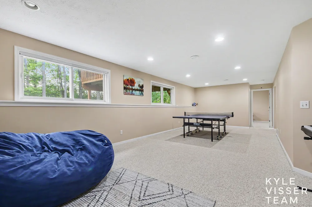 3315 Falcon Ridge Drive NE Grand Rapids, MI 49525