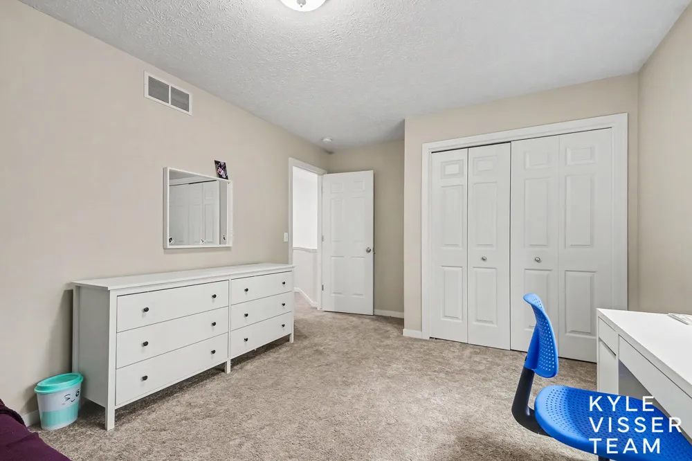3315 Falcon Ridge Drive NE Grand Rapids, MI 49525
