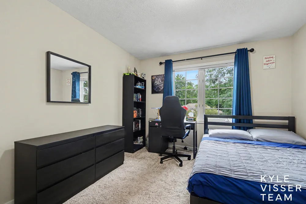 3315 Falcon Ridge Drive NE Grand Rapids, MI 49525