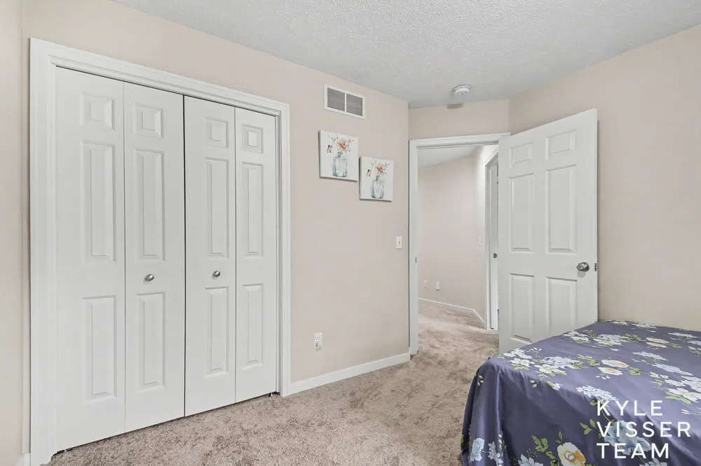 3315 Falcon Ridge Drive NE Grand Rapids, MI 49525