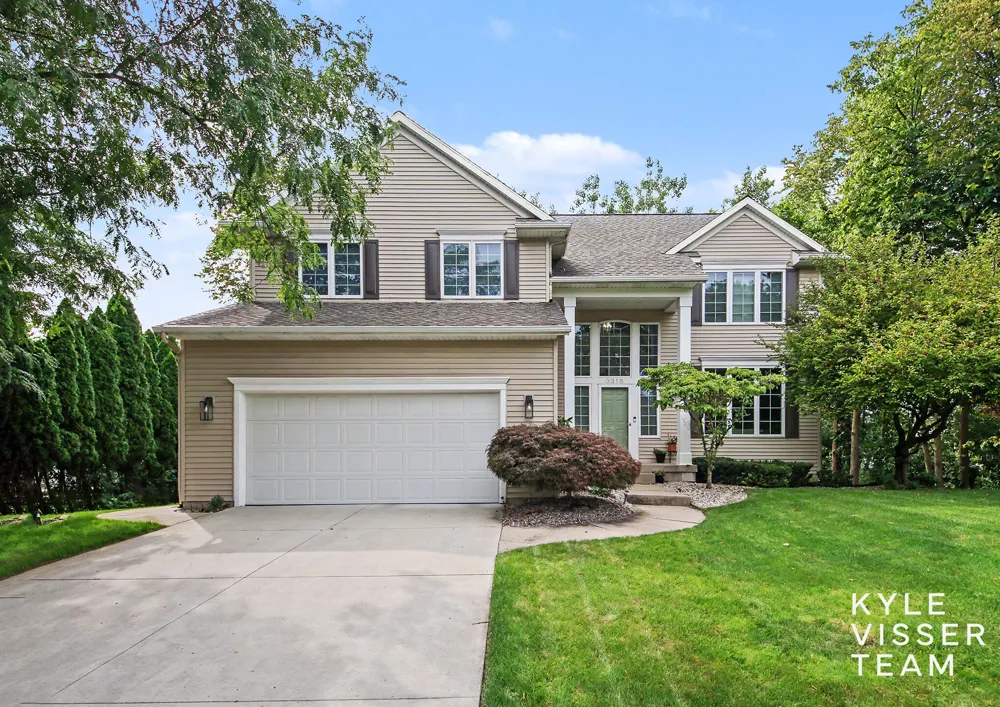 3315 Falcon Ridge Drive NE Grand Rapids, MI 49525