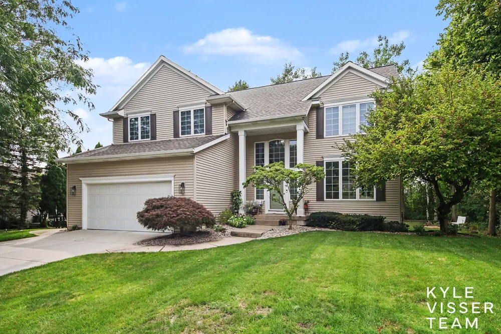 3315 Falcon Ridge Drive NE Grand Rapids, MI 49525