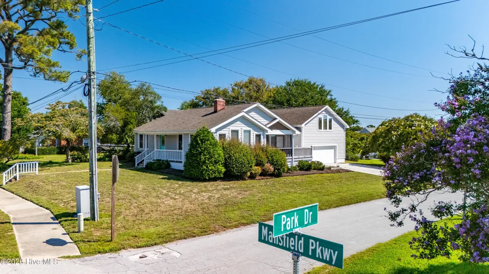 213 Mansfield Parkway Morehead City, NC 28557