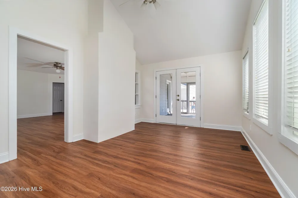 213 Mansfield Parkway Morehead City, NC 28557