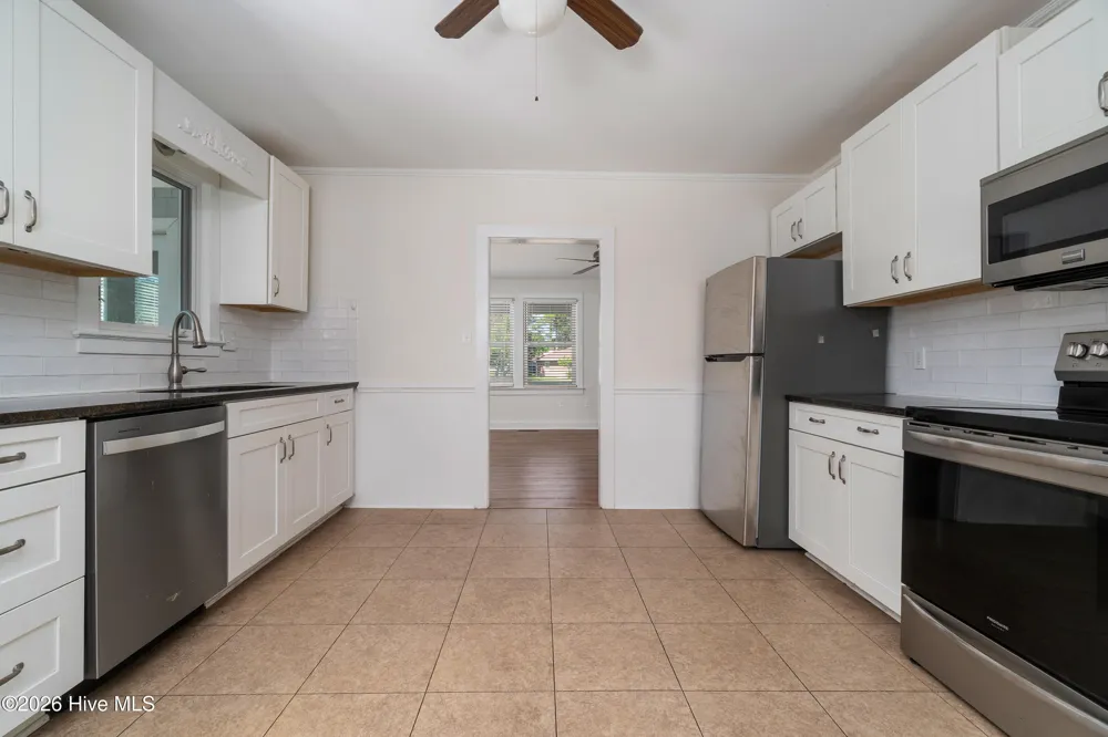 213 Mansfield Parkway Morehead City, NC 28557
