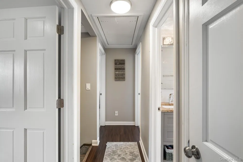 35 Magpie Lane Levittown, NY 11756