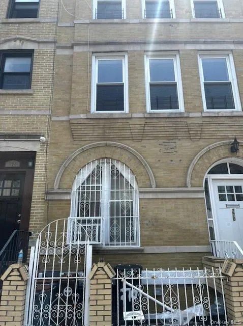 270 Sumpter Street #2