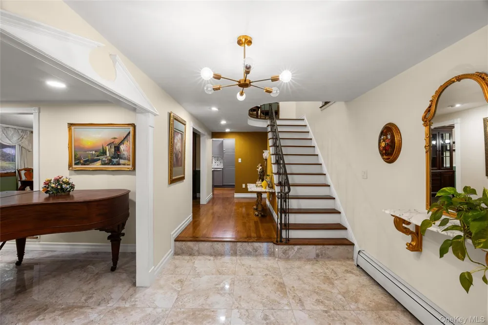 138 Main Avenue Lake Grove, NY 11755