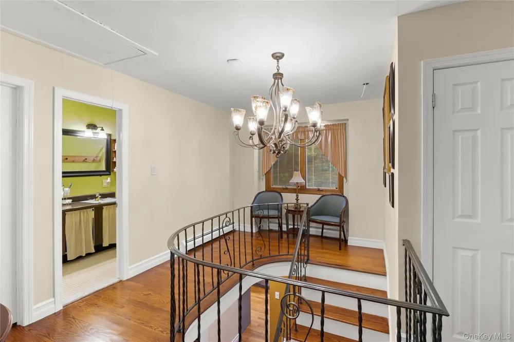 138 Main Avenue Lake Grove, NY 11755