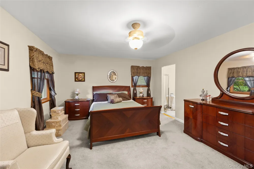 138 Main Avenue Lake Grove, NY 11755