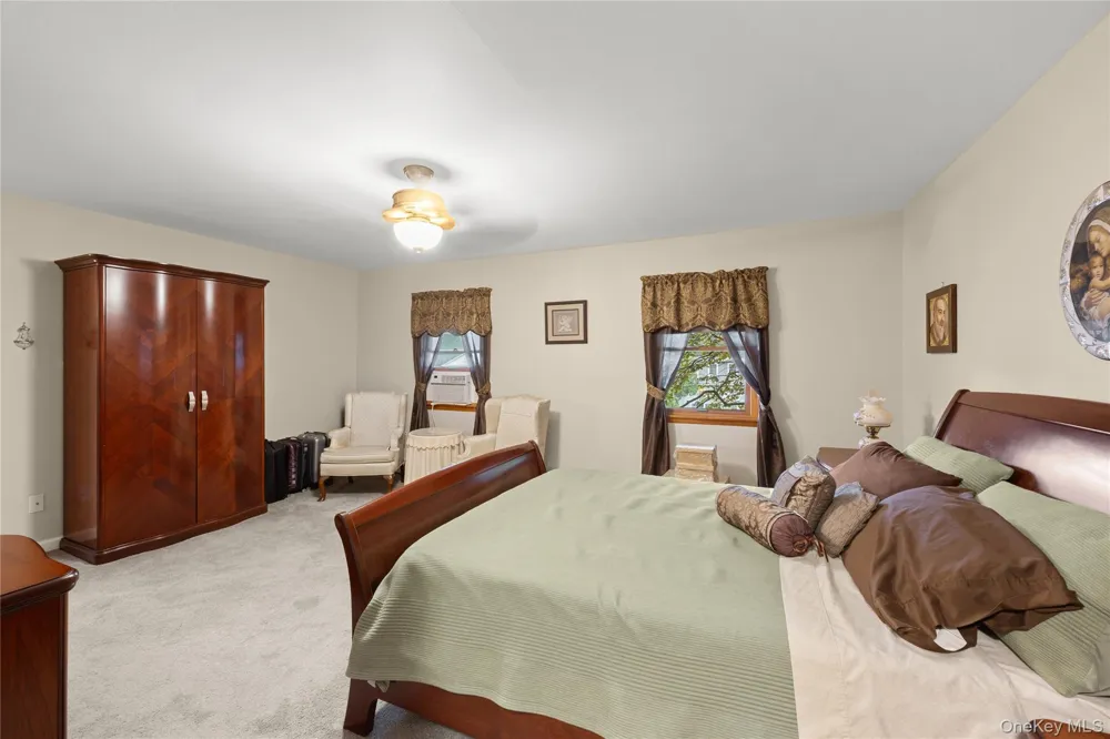 138 Main Avenue Lake Grove, NY 11755