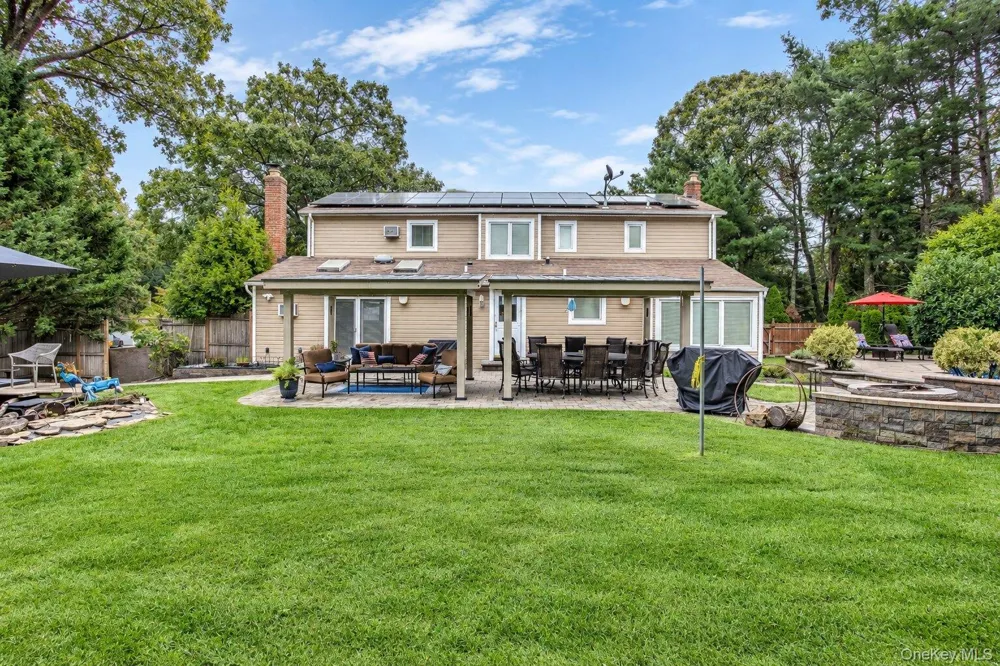 138 Main Avenue Lake Grove, NY 11755