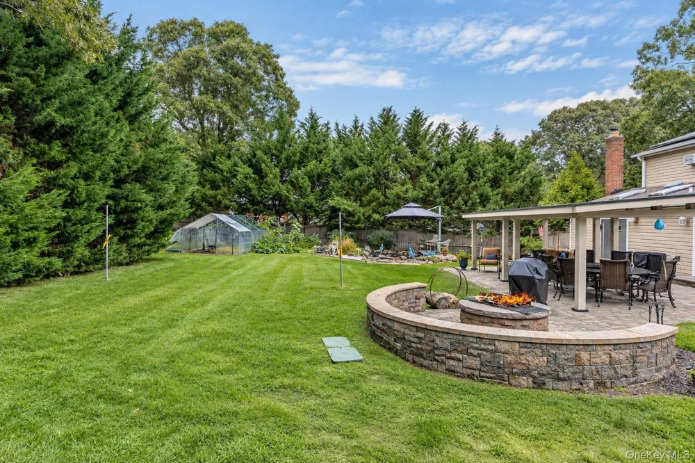 138 Main Avenue Lake Grove, NY 11755