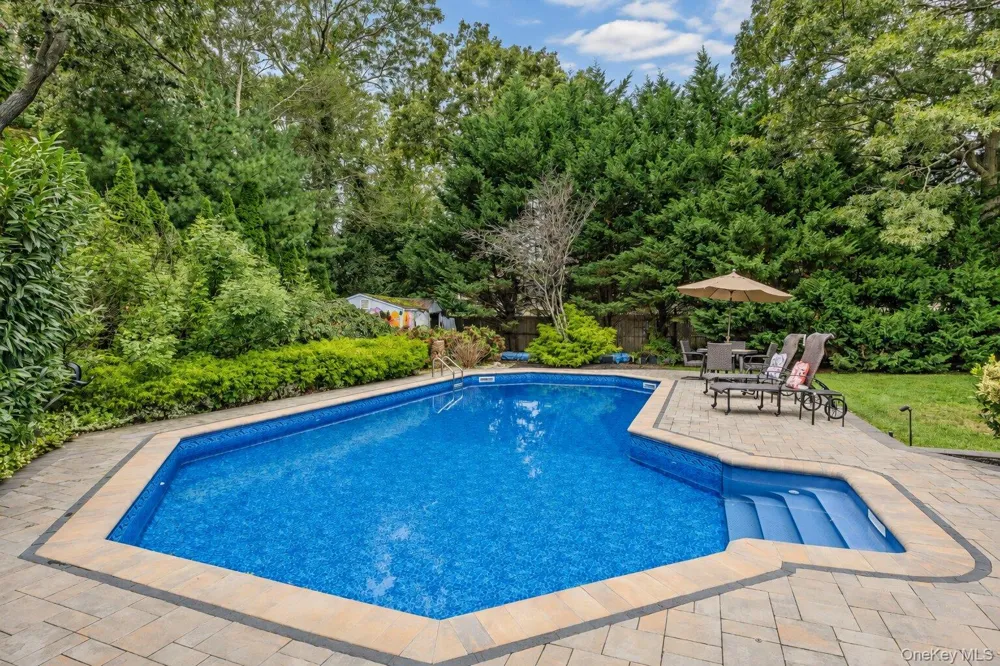 138 Main Avenue Lake Grove, NY 11755