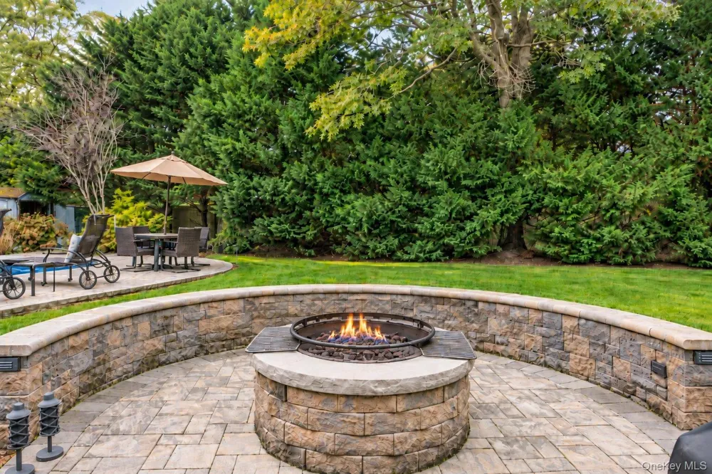 138 Main Avenue Lake Grove, NY 11755