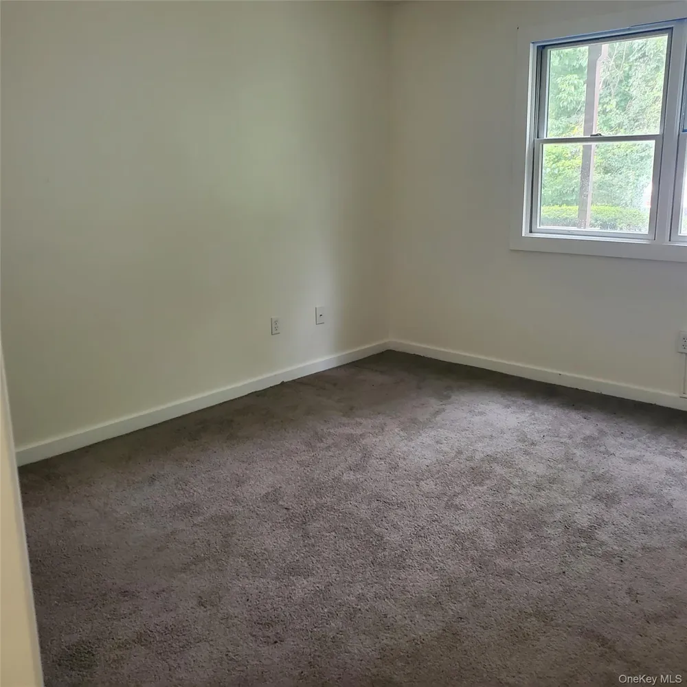 160 West Road #C29 Pleasant Valley, NY 12569