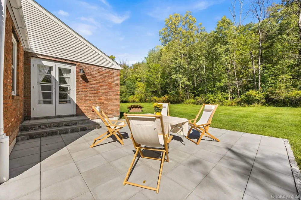14 Lake Road Katonah, NY 10536