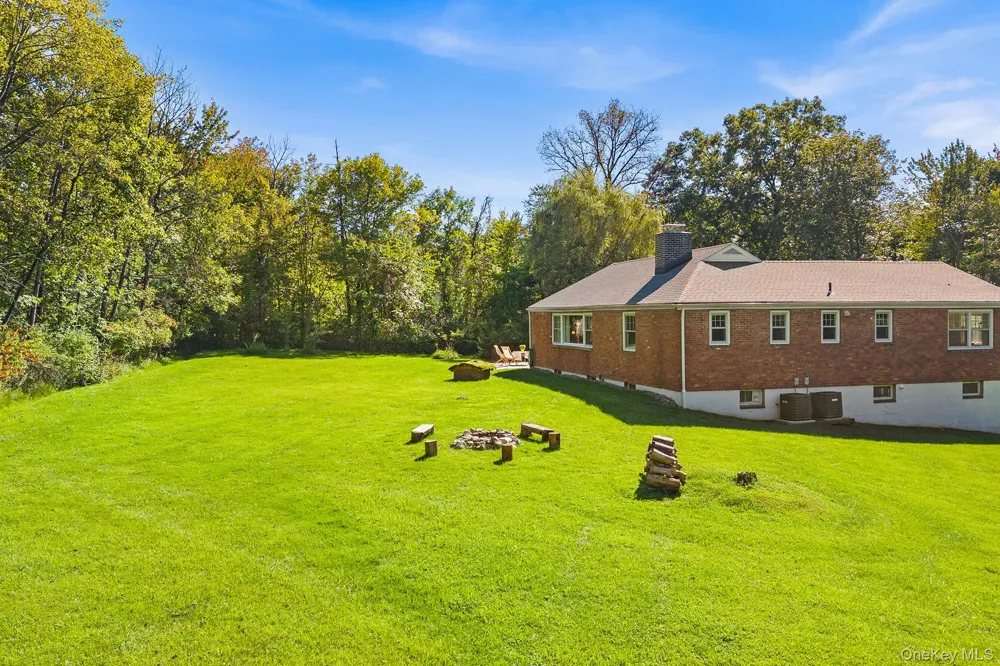 14 Lake Road Katonah, NY 10536