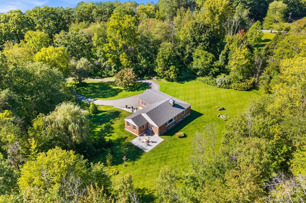 14 Lake Road Katonah, NY 10536