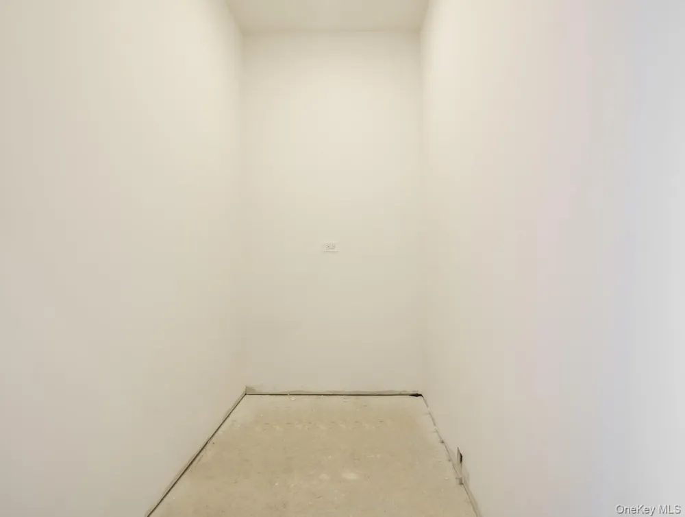 3038 Steinway Street Astoria, NY 11103