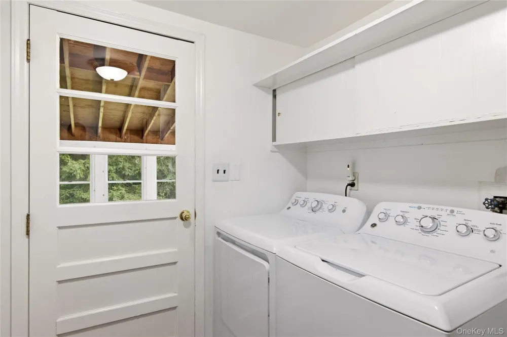 4 Farmington Court Huntington Station, NY 11746
