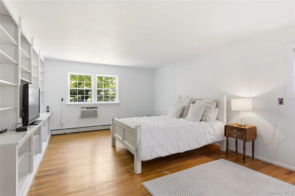 4 Farmington Court Huntington Station, NY 11746