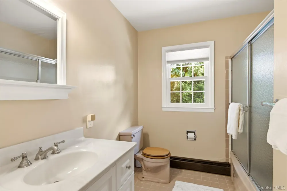 4 Farmington Court Huntington Station, NY 11746