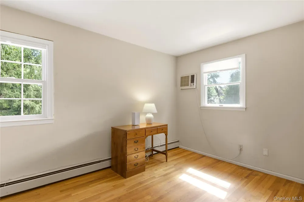 4 Farmington Court Huntington Station, NY 11746