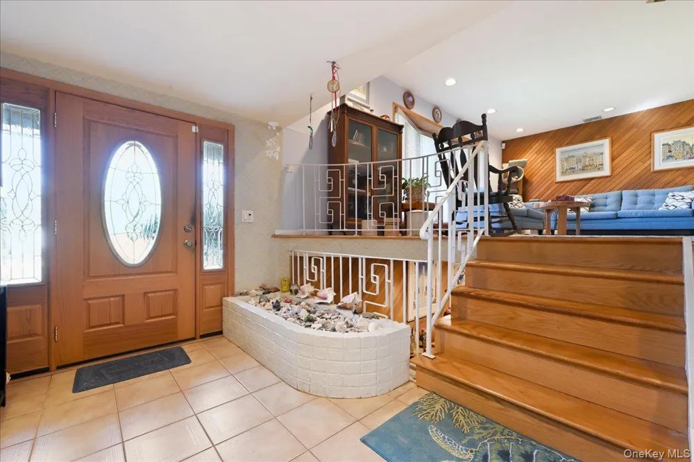 2484 Kayron Lane North Bellmore, NY 11710