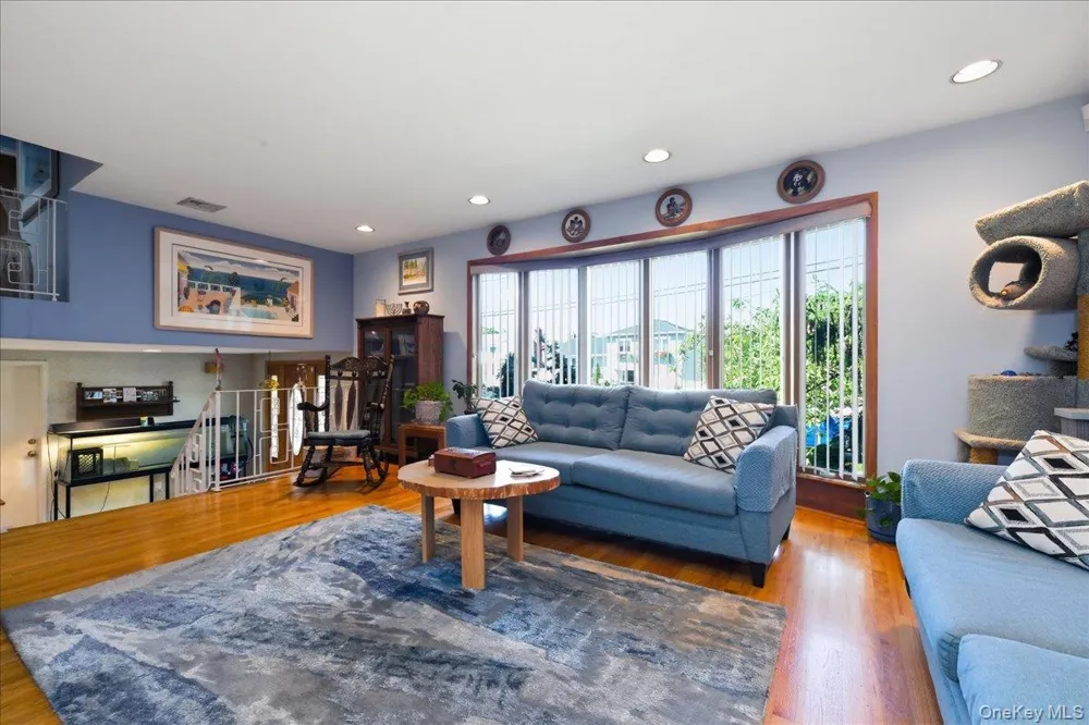 2484 Kayron Lane North Bellmore, NY 11710