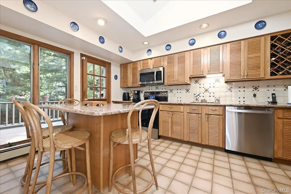2484 Kayron Lane North Bellmore, NY 11710