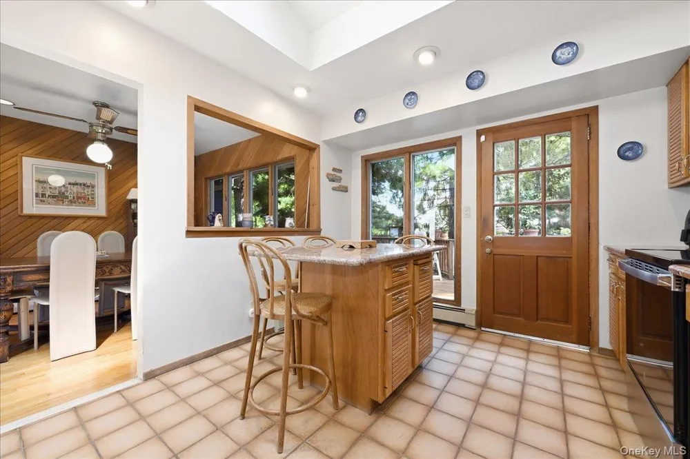 2484 Kayron Lane North Bellmore, NY 11710